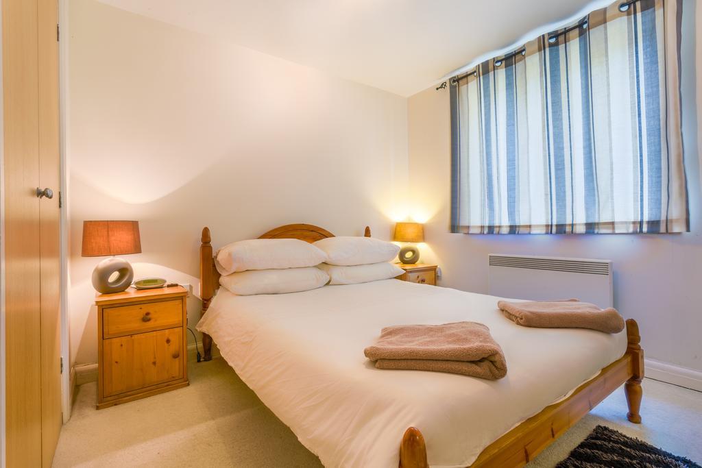 London Tower Bridge Apartments Room photo