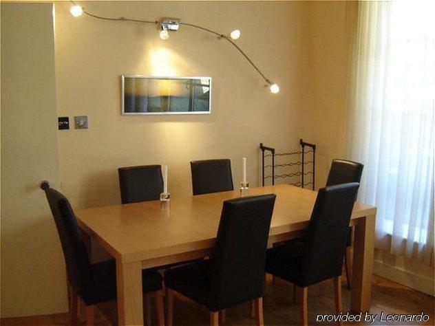 London Tower Bridge Apartments Room photo