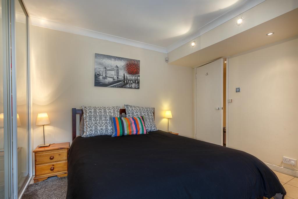 London Tower Bridge Apartments Exterior photo